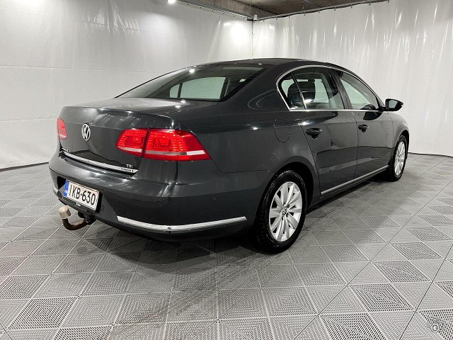 Volkswagen Passat 2