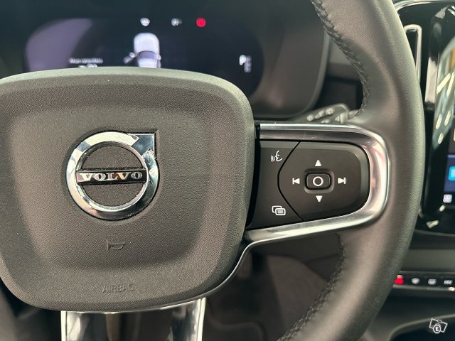 Volvo XC40 19