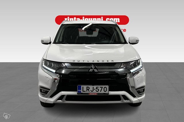 Mitsubishi Outlander PHEV 2