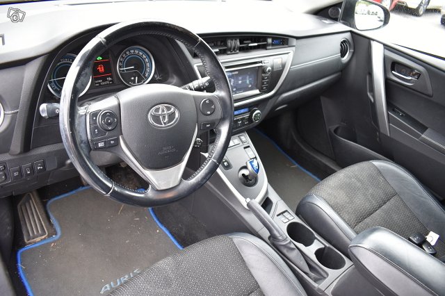 Toyota Auris 4