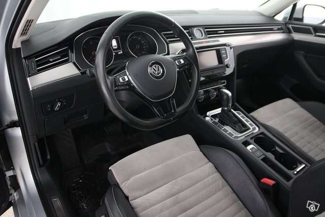 Volkswagen Passat 10