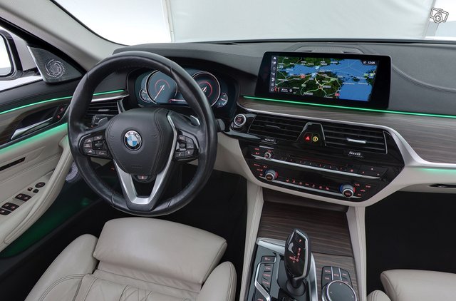 BMW 530e 9