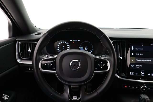 VOLVO V60 20