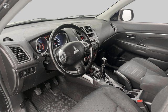 Mitsubishi ASX 13