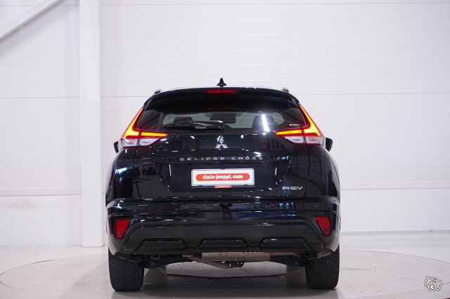 MITSUBISHI ECLIPSE CROSS 6