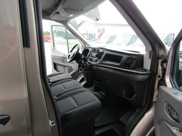 Ford Transit 7