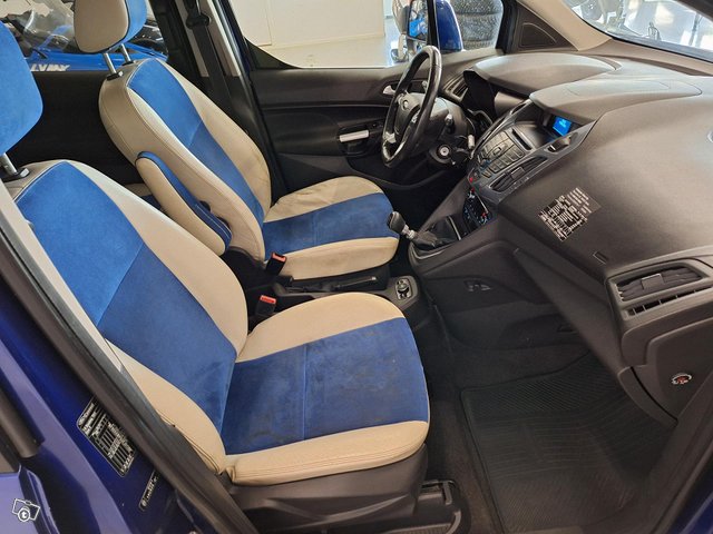 Ford Tourneo Connect 9