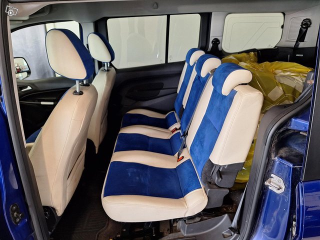 Ford Tourneo Connect 12