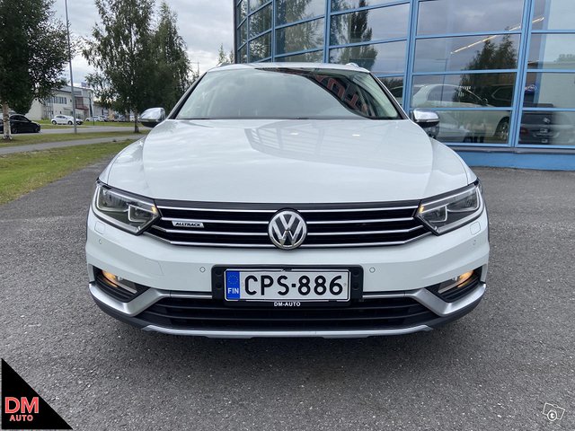 Volkswagen Passat 25