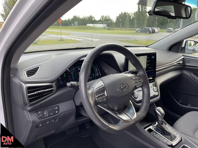 Hyundai Ioniq Plug-In 7