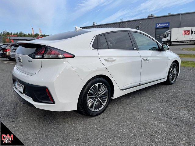 Hyundai Ioniq Plug-In 19