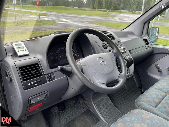 Mercedes-Benz Vito 4