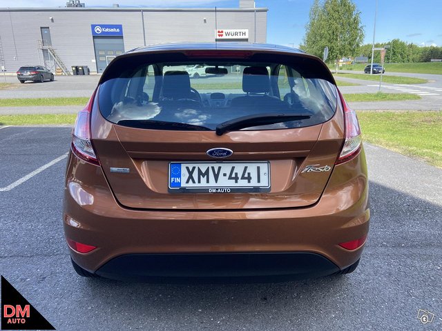 Ford Fiesta 12