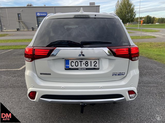 Mitsubishi Outlander PHEV 20