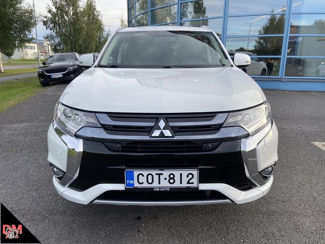 Mitsubishi Outlander PHEV 24