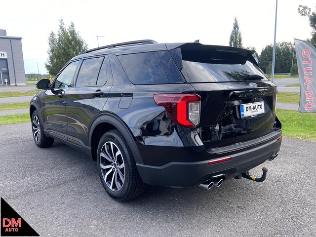 Ford Explorer 13