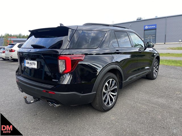 Ford Explorer 20