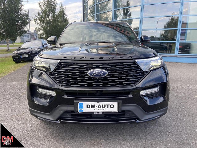 Ford Explorer 25