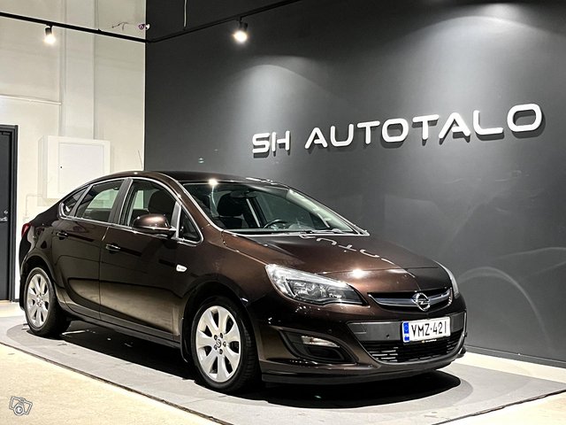 Opel Astra, kuva 1