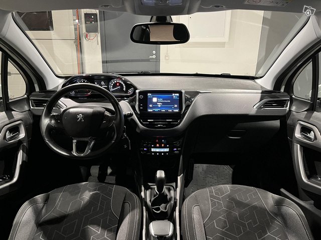 Peugeot 2008 18