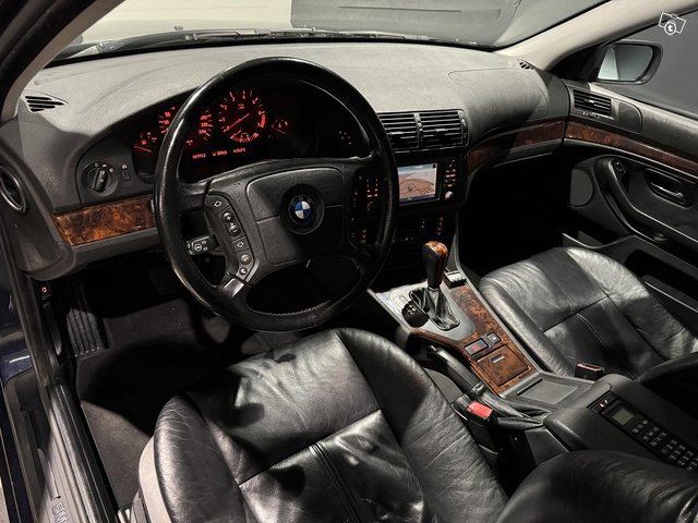 BMW 528 18