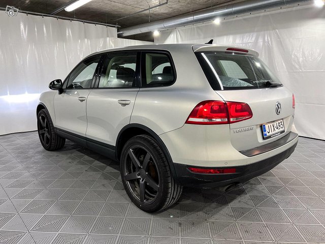 Volkswagen Touareg 5