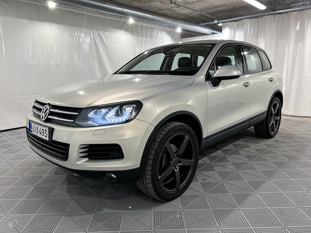 Volkswagen Touareg 6