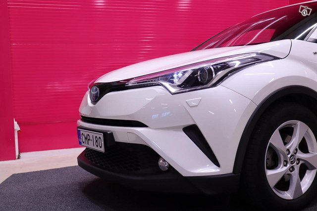 Toyota C-HR 23