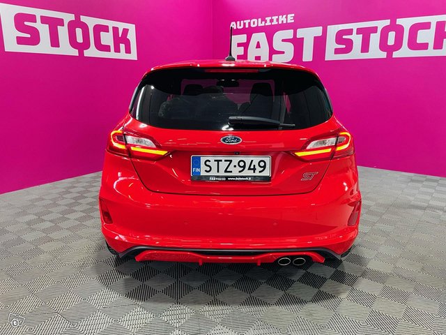 Ford Fiesta 15