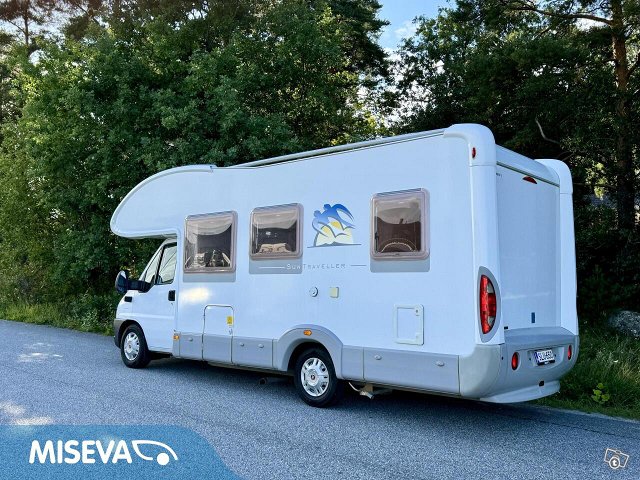 Knaus Suntraveller 655MF 11