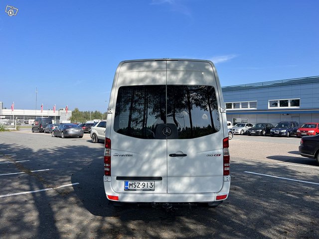 Mercedes-Benz Sprinter 4