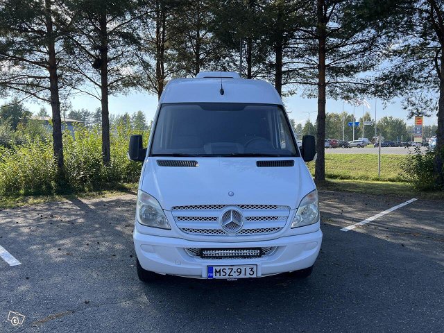 Mercedes-Benz Sprinter 8