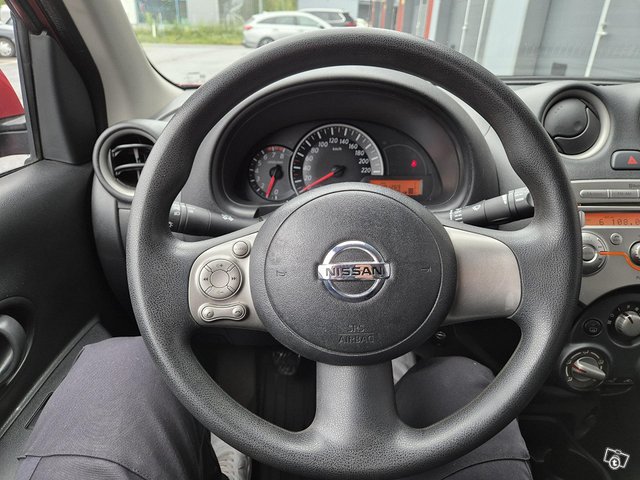 Nissan Micra 5