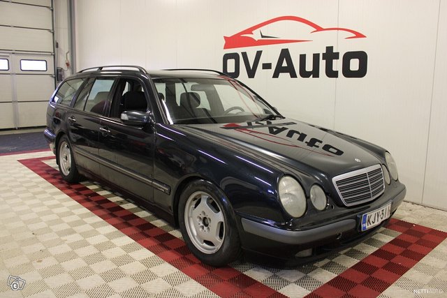 Mercedes-Benz E 1