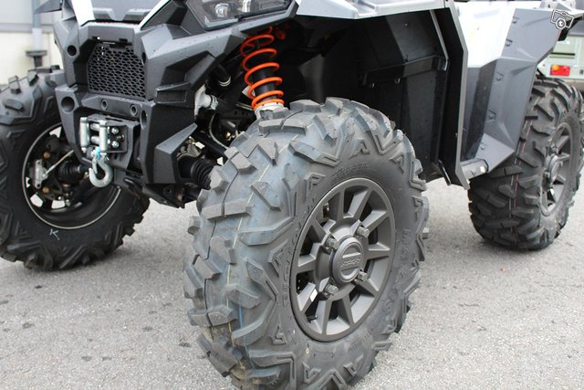 Polaris Sportsman 8