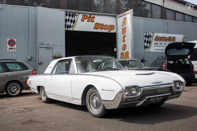 Ford Thunderbird