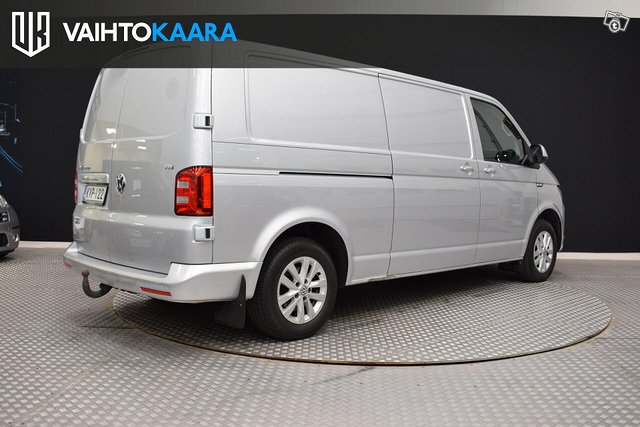 Volkswagen Transporter 22