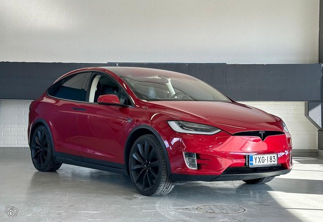 Tesla Model X 1