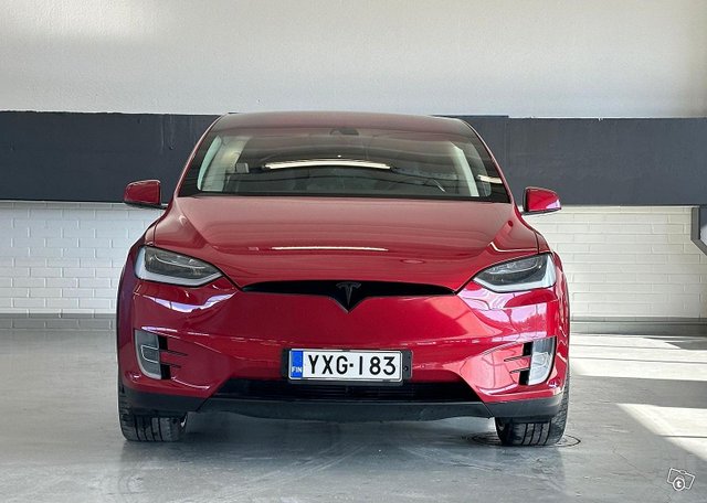 Tesla Model X 20