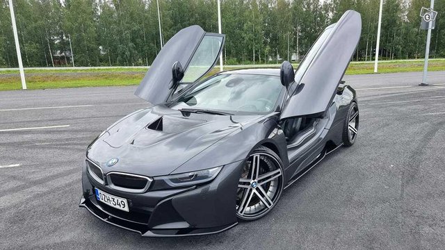 BMW I8