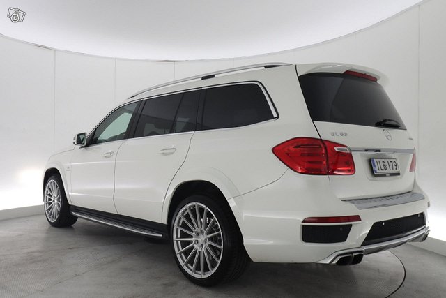 Mercedes-Benz GL 63 AMG 20