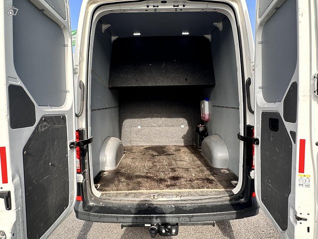 Volkswagen Crafter 8