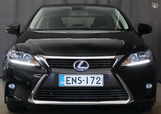 Lexus CT 19