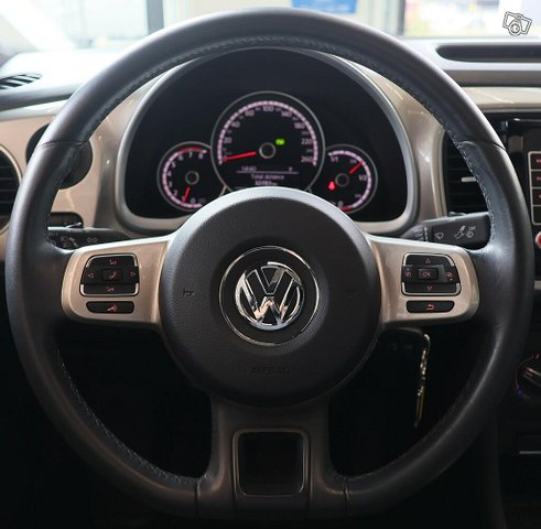 Volkswagen Beetle 8