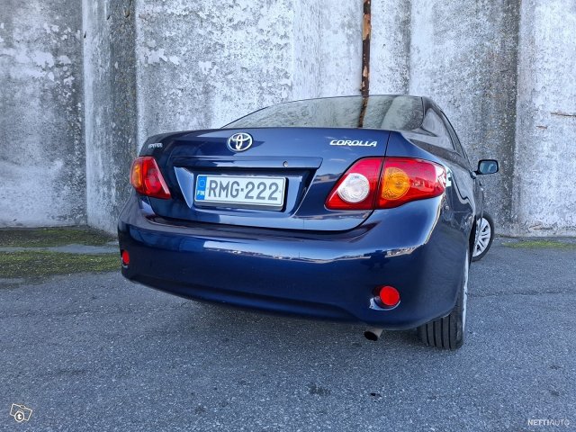 Toyota Corolla 13