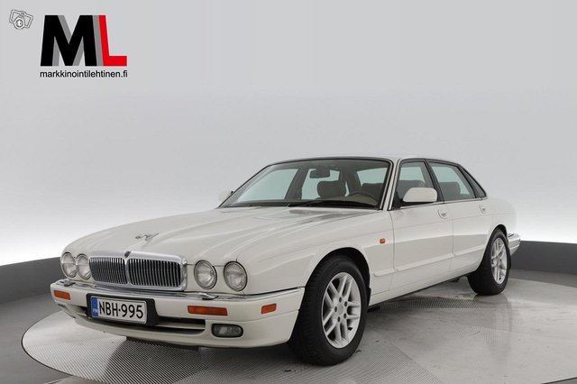 Jaguar XJ6