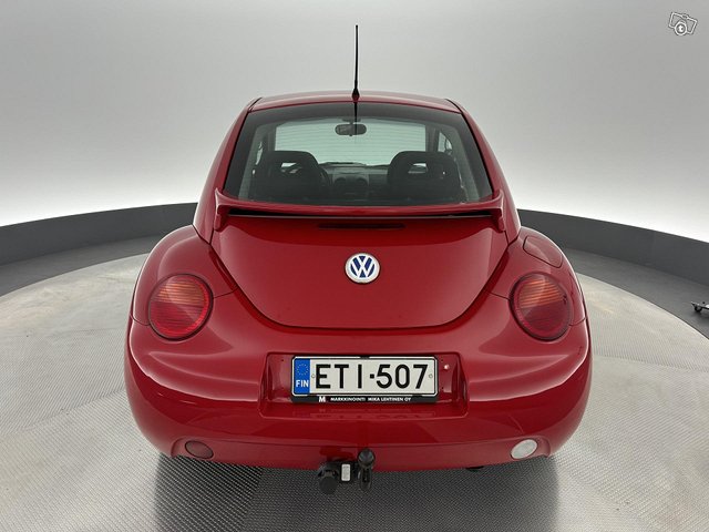 Volkswagen New Beetle 7