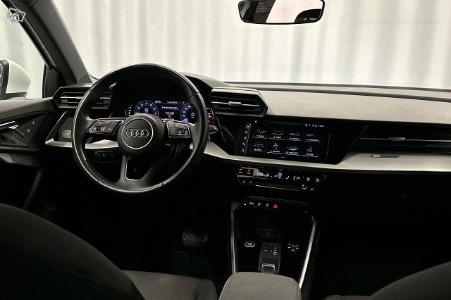 Audi A3 8