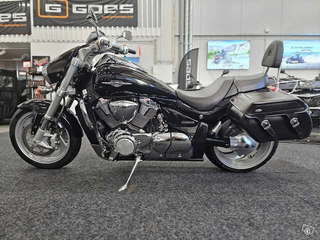 Suzuki Intruder 14