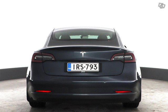 Tesla Model 3 16